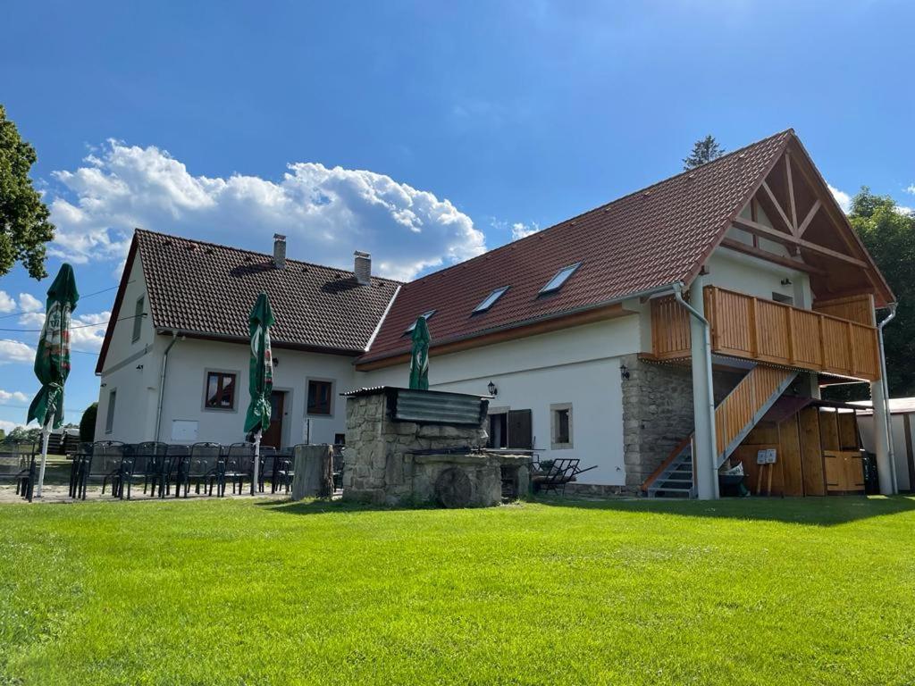 U Rybnika Smrcna Hotel Nová Bystřice Buitenkant foto