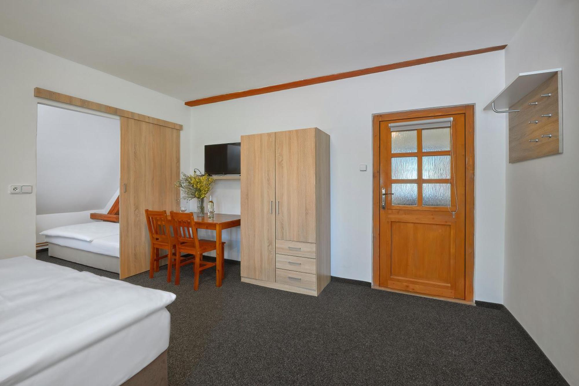 U Rybnika Smrcna Hotel Nová Bystřice Buitenkant foto